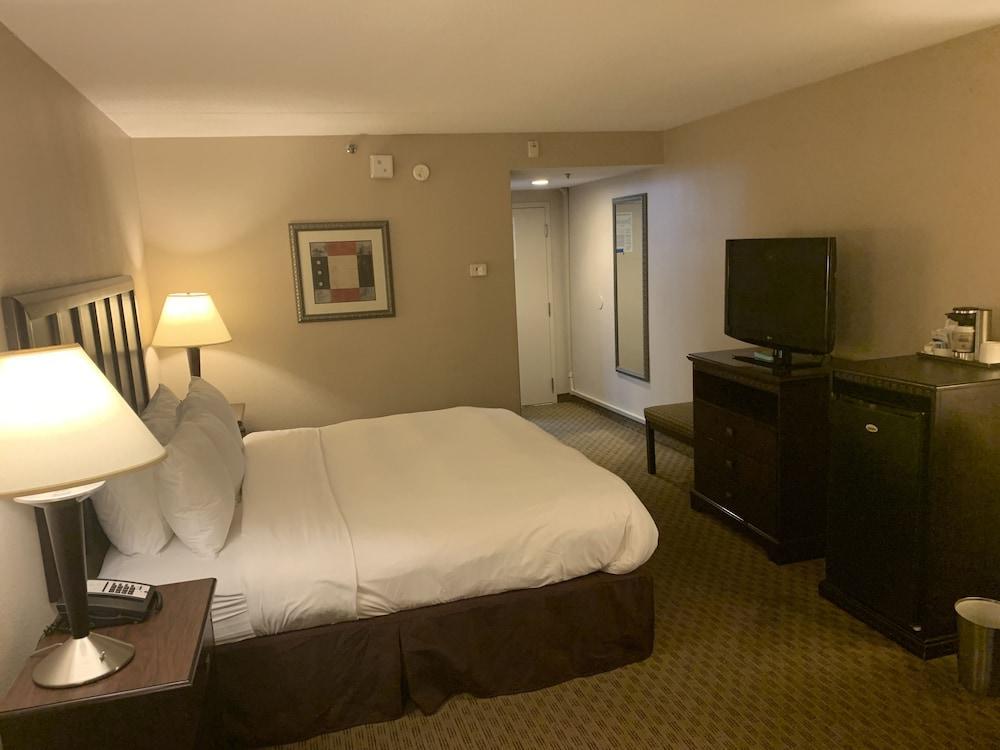 Doubletree By Hilton Fort Worth South Екстериор снимка