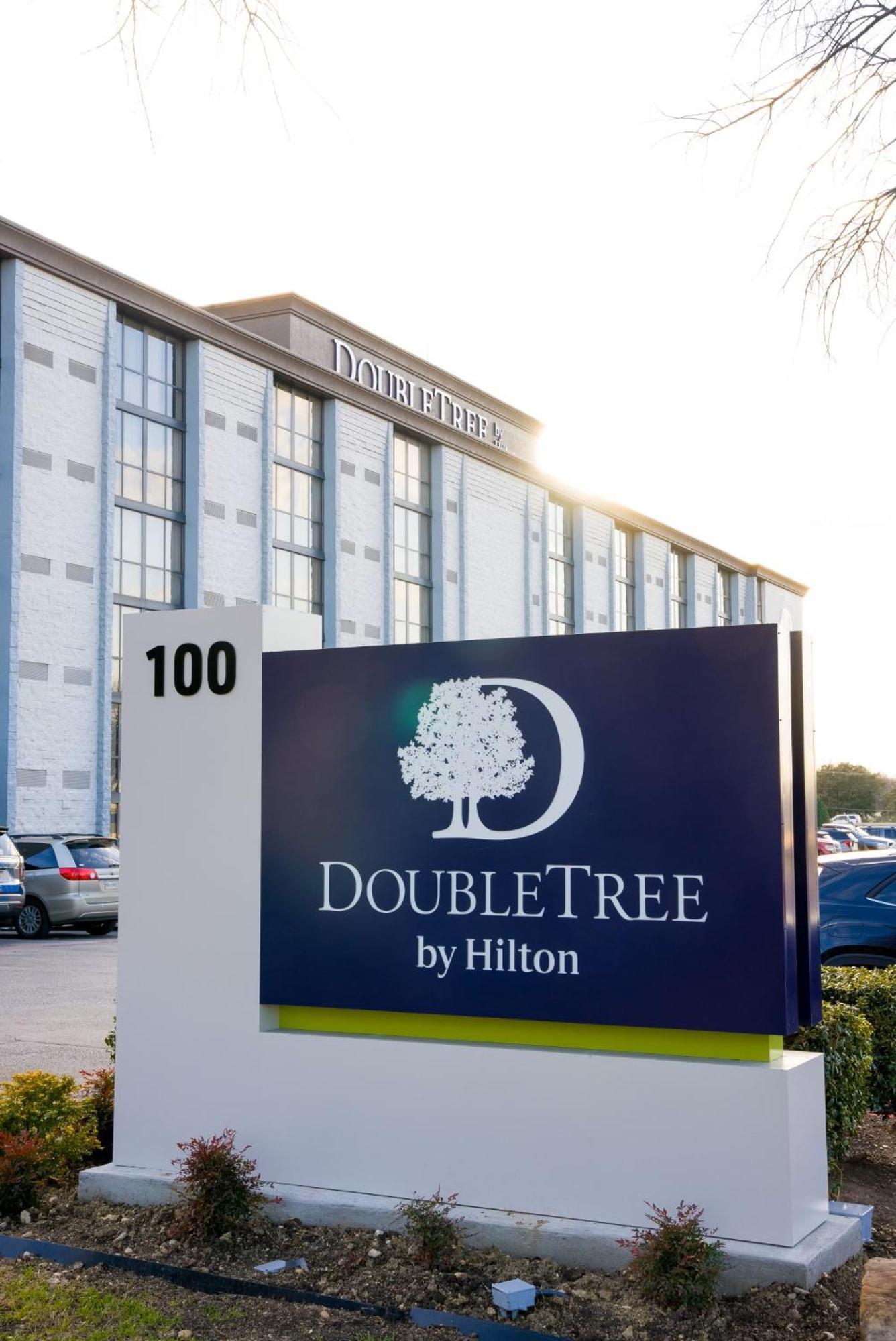 Doubletree By Hilton Fort Worth South Hotel Екстериор снимка