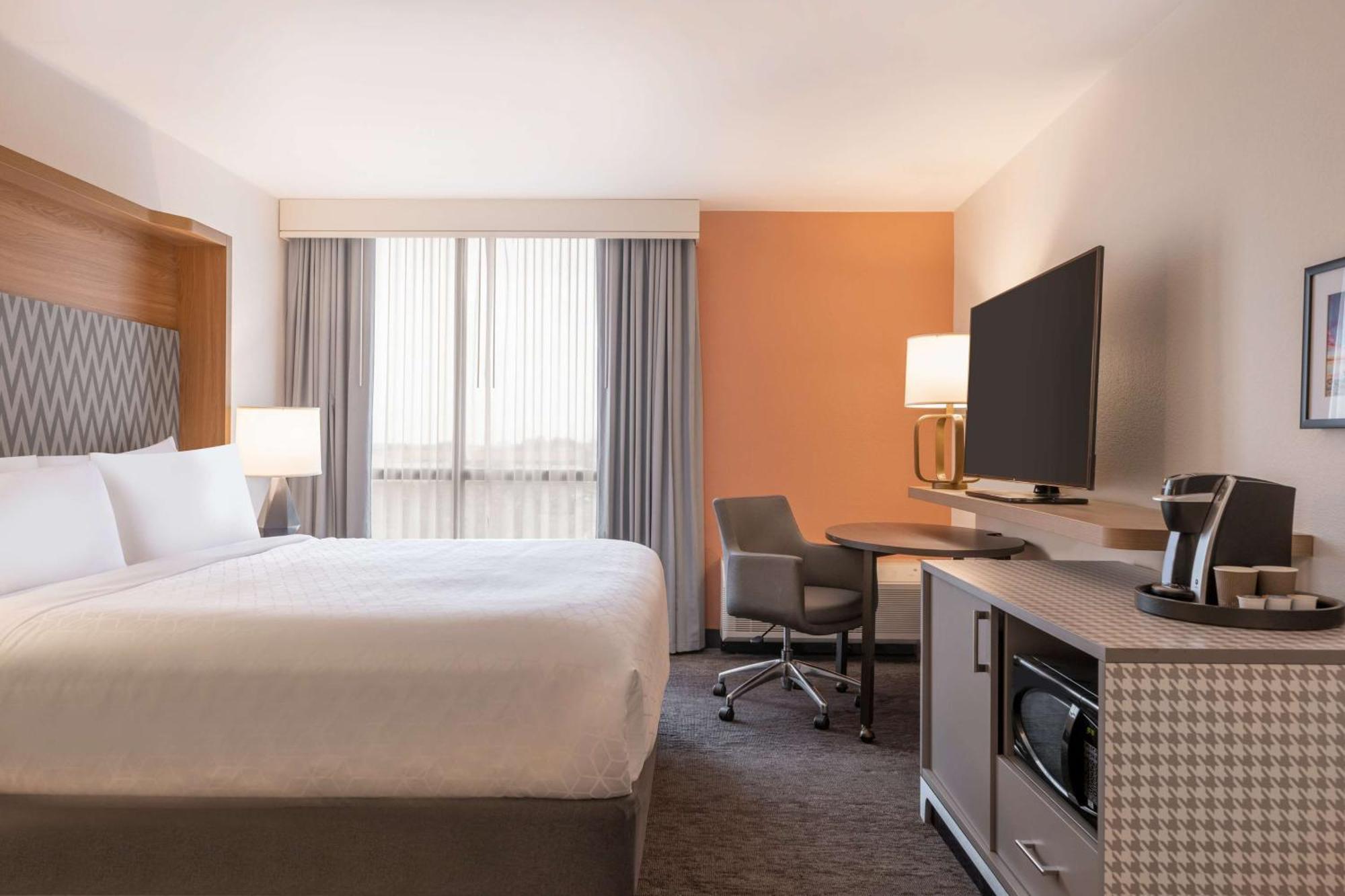 Doubletree By Hilton Fort Worth South Екстериор снимка