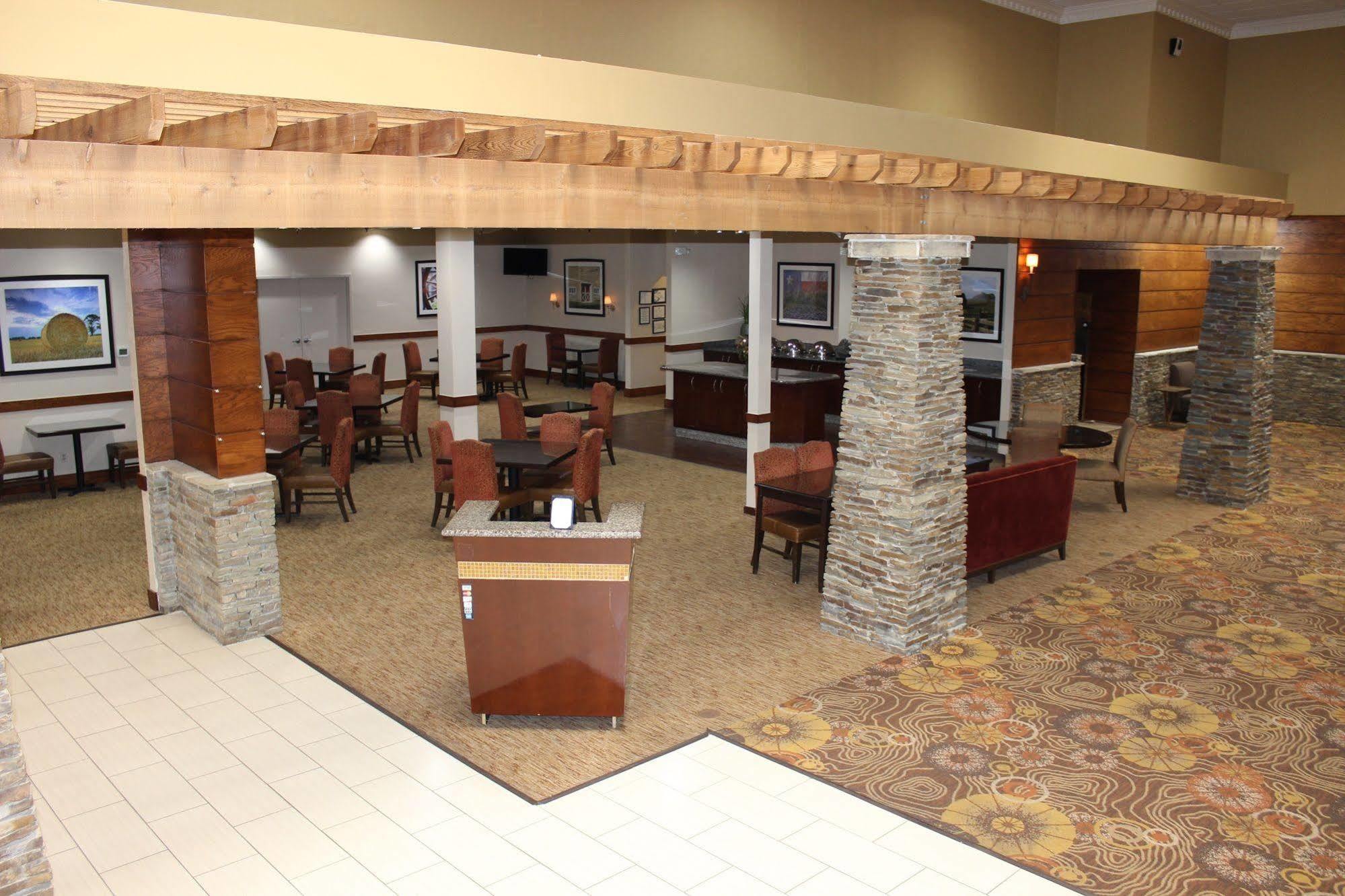 Doubletree By Hilton Fort Worth South Екстериор снимка
